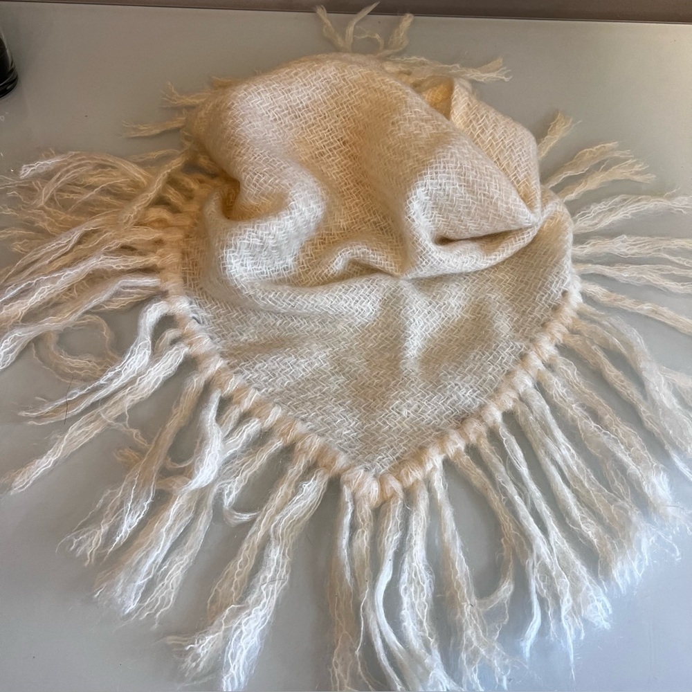 Vintage Wool SCRAF | Cream Wool Triangle Fringe Scarf/Shawl Boho Cozy fall SCRAF - Picture 2 of 8